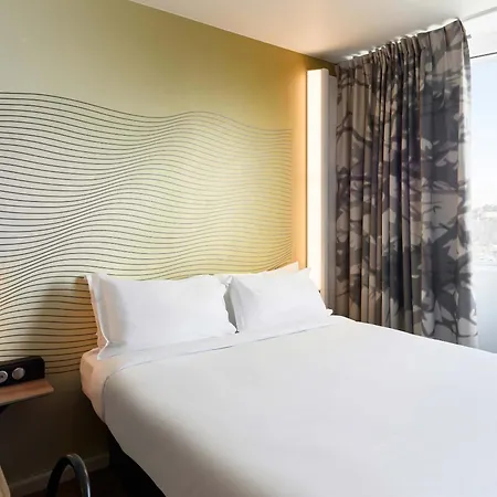 Massy Gare Tgv Hotel 3*