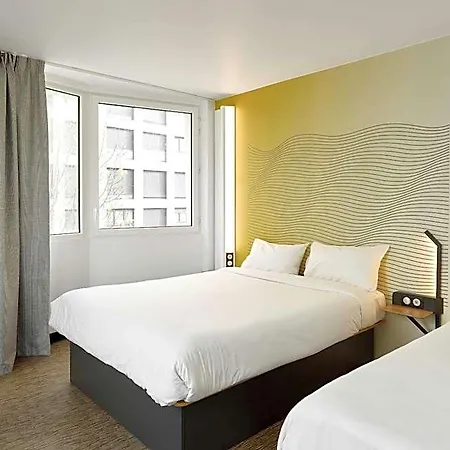 Hotel Gare Tgv 3*